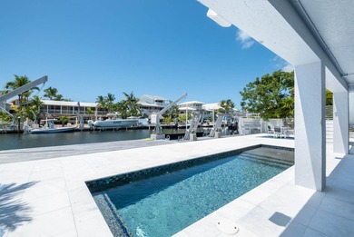Coastal elegance meets the ultimate boating lifestyle in this - photo 6