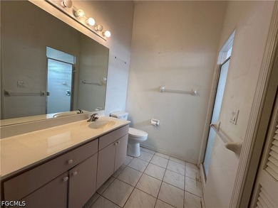 2-bedroom, 2-bath home with a 1-car garage in the gated 55+ - photo 8