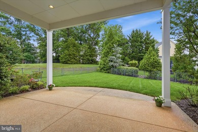 **AMAZING COMMUNITY/MOTIVATED SELLER** Discover this STUNNING - photo 10