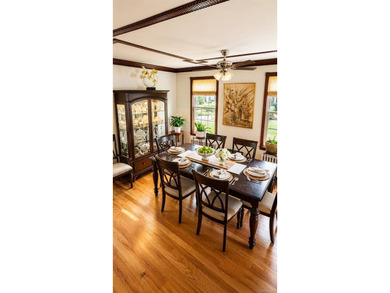Charming detached Tudor style one family home in Jamaica Hills - photo 5