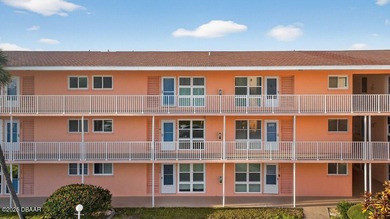 (private lake, pond, creek) Condo For Sale in Daytona Beach Florida