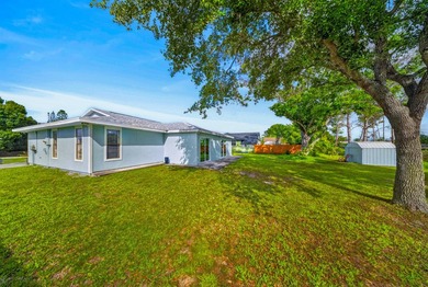 You can have a canal that is connected to the St. Lucie River - photo 32