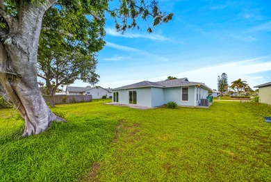 You can have a canal that is connected to the St. Lucie River - photo 36
