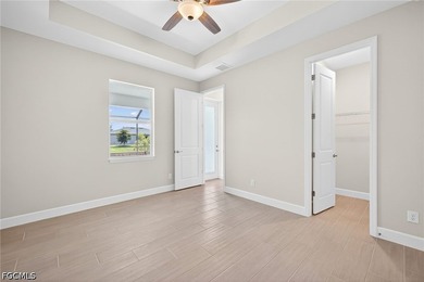 MOVE IN READY NEW CONSTRUCTION NO FLOOD ZONE WATERFRONT PARADISE - photo 8