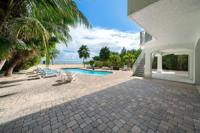Discover a rare opportunity to own an exceptional oceanfront - photo 3