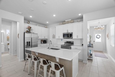 Newly Built in 2023, 3/2/2 Lake Front Home with many upgrades - photo 4