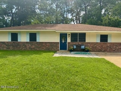 Old Fort Bayou Coastal Preserve Home Sale Pending in Ocean Springs Mississippi