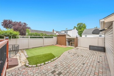 This beautifully renovated Cape in Oceanside offers 3 bedrooms - photo 6