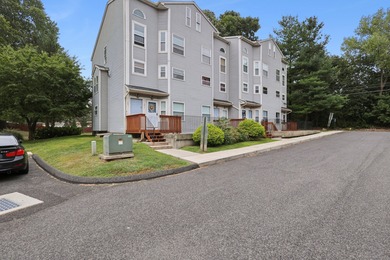Silver Lake Condo Sale Pending in Meriden Connecticut