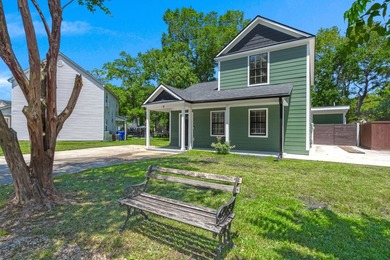 Stop searching ,your home in the heart of West Ashley located in - photo 4