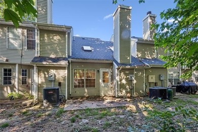 Welcome home to this beautifully updated 2-bedroom townhouse - photo 31