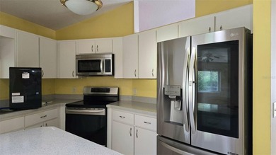 Wonderful 2 bedroom 2 bath split bedroom home in highly sought - photo 3