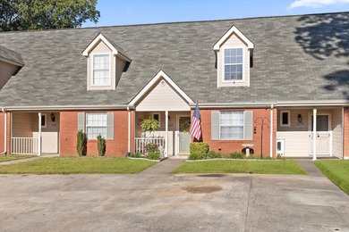 (private lake, pond, creek) Townhome/Townhouse For Sale in Chattanooga Tennessee