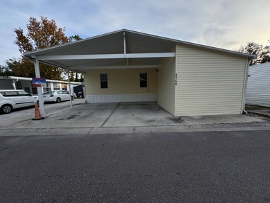 (private lake, pond, creek) Home For Sale in Tampa Florida