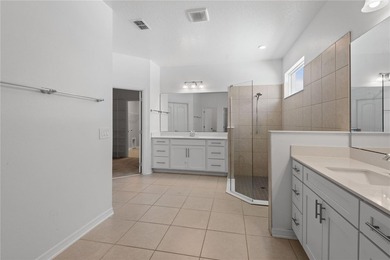 Virtually Staged. Enjoy single-level living in lakefront Hull - photo 23