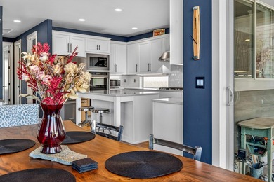 Single-level home, clear mountain views overlooking the 1st - photo 25