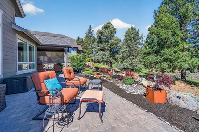 Single-level home, clear mountain views overlooking the 1st - photo 49