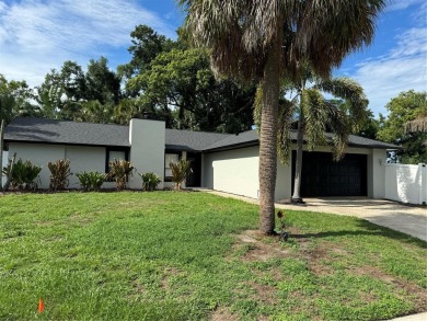 Lake Home Sale Pending in Orlando, Florida