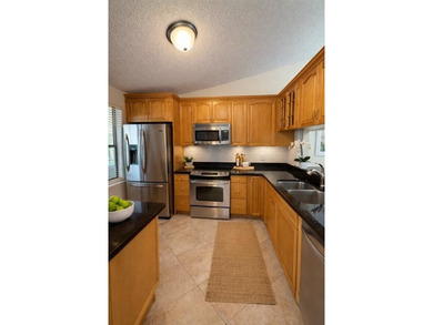 Beautiful all-ages condo in a prime central Boca Raton location - photo 5
