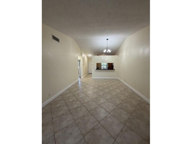 Beautiful all-ages condo in a prime central Boca Raton location - photo 10