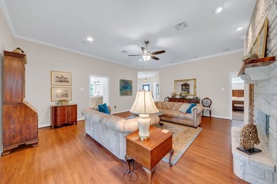 Welcome to this beautifully maintained 3-bed, 2.5-bath home in