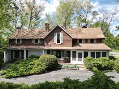 (private lake, pond, creek) Home For Sale in Crown Point Indiana