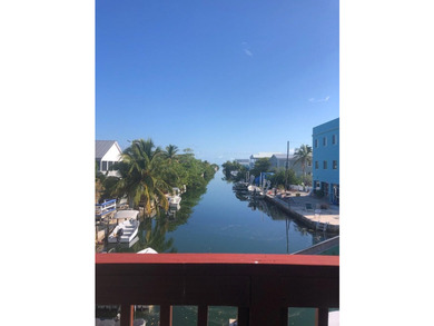 Calling all Boaters! Elevated 3 bed, 2 bath home with 50 FT - photo 7