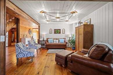 This Baxley property opens the door to something you don't come - photo 12