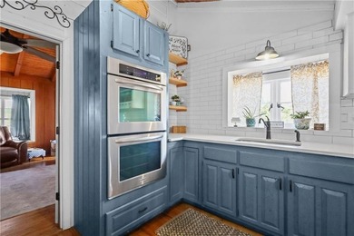 This Baxley property opens the door to something you don't come - photo 19