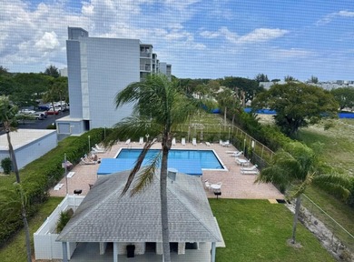 Pristine and fully updated, this penthouse-level 1-bedroom plus - photo 31