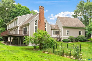 Welcome to this beautiful, private retreat at 15 Woodland Drive - photo 33