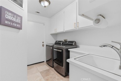 Welcome to this stunning 5-bedroom, 3.5-bath executive home - photo 35