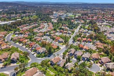 Welcome to this stunning 5-bedroom, 3.5-bath executive home - photo 44