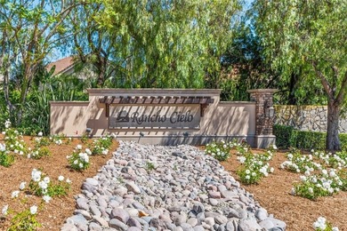 Welcome to this stunning 5-bedroom, 3.5-bath executive home - photo 48