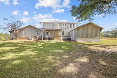 This Baxley property opens the door to something you don't come - photo 52