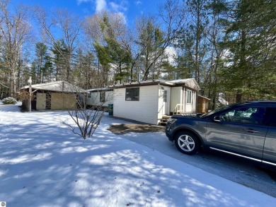 Rifle River Home For Sale in Alger Michigan
