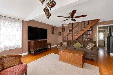 Discover The charm and endless potential of this beautifully - photo 5