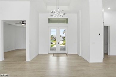 Welcome to your luxury waterfront retreat in the heart of - photo 3