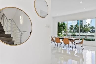 A DREAM HOME !! STUNNING NEW RENOVATIONS MODERN 4 BED / 3 BATH - photo 4