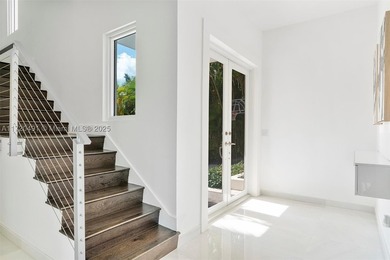 A DREAM HOME !! STUNNING NEW RENOVATIONS MODERN 4 BED / 3 BATH - photo 5
