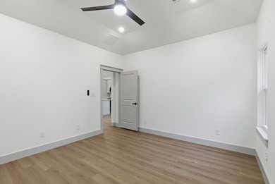 *** $5,000 seller concession toward buyer closing costs! Don't - photo 17