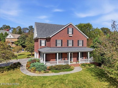 Fort Loudoun Lake Home For Sale in Knoxville Tennessee