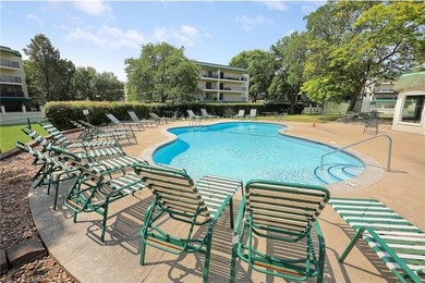 Welcome Home! Greenbrier Village has so many amenities, you can - photo 1
