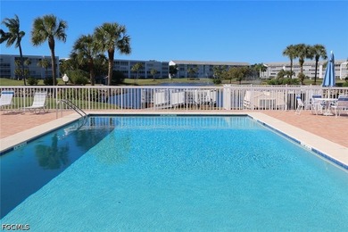 Stunning, wide open views of the golf course, lakes and - photo 22