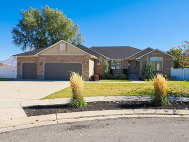 (private lake, pond, creek) Home For Sale in South Jordan Utah