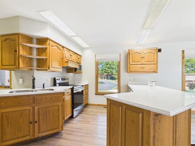 All-brick home offering space, privacy, and amenities! This - photo 9
