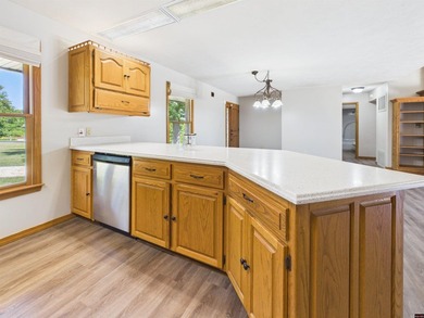 All-brick home offering space, privacy, and amenities! This - photo 10