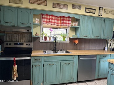 Country Living with Room to Grow! Discover the perfect blend of - photo 25
