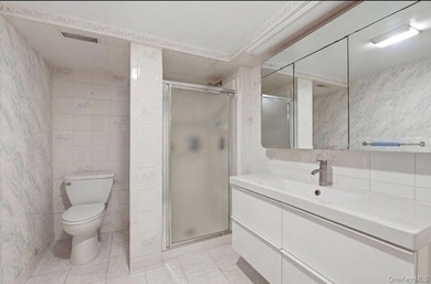 Welcome to 17 Nottingham Way. This expansive unique 5,300 - photo 27