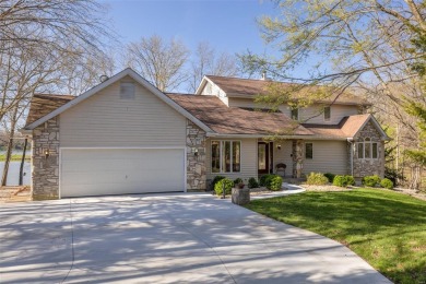 Lake Home Sale Pending in Innsbrook, Missouri